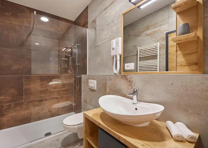 Ob Krki And Gym * Kostanjevica na Krki